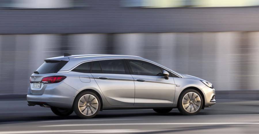  Opel Astra Sports Tourer 2016 года  (фото 6 из 14)
